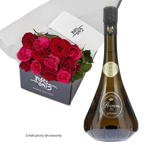 Gift-Box-12-Roses-and-De-Venoge-Princes-Brut